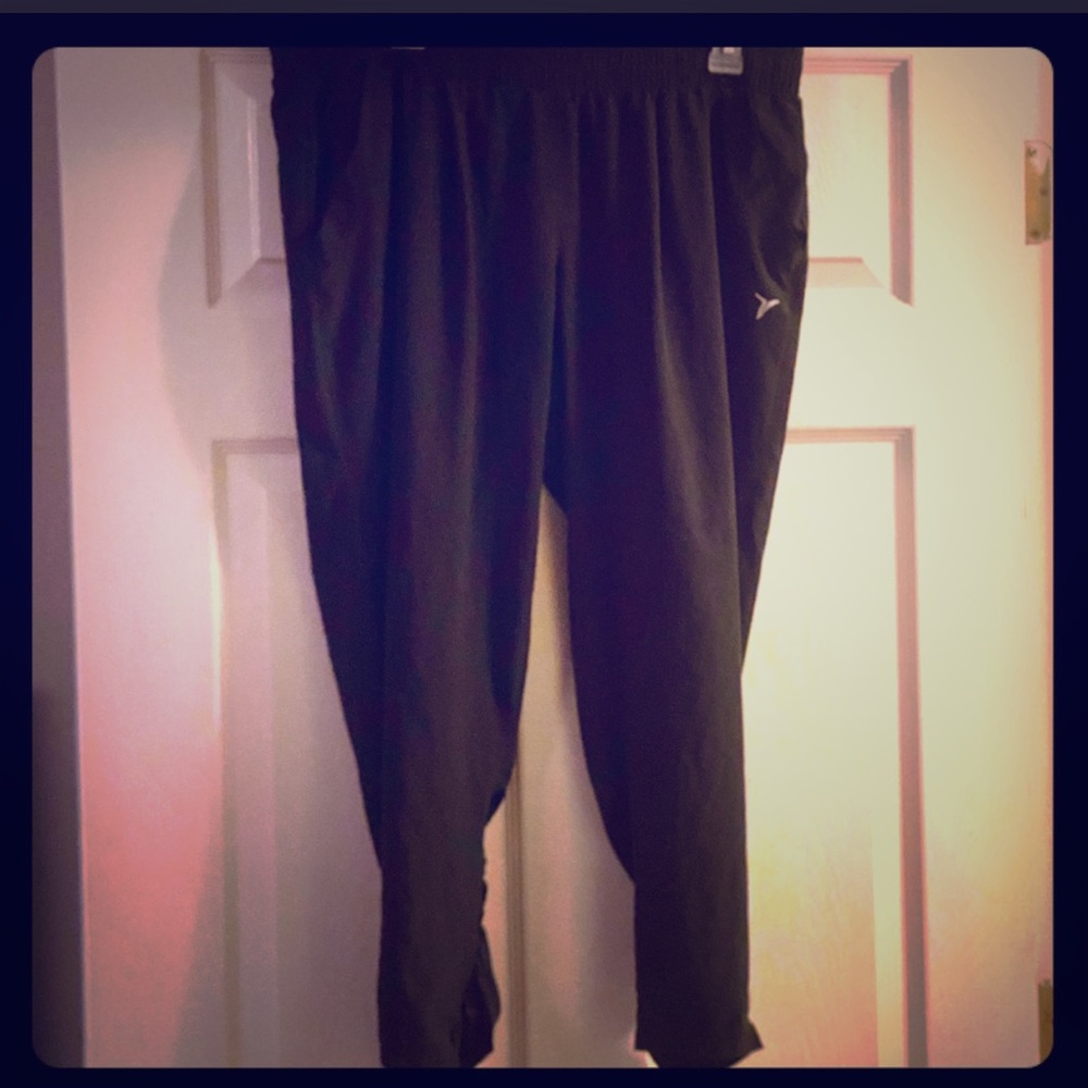 Black, tapered, lightweight, joggers